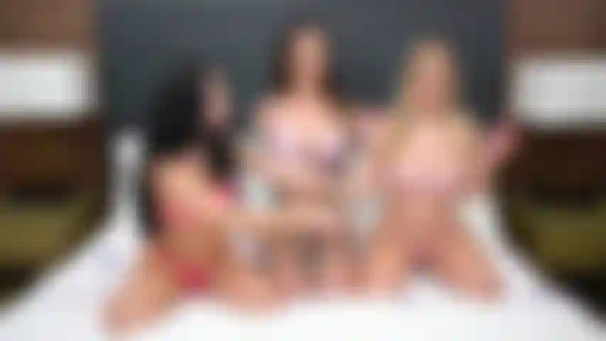 Pornstars rocky emerson, alex coal e percy sires estão se masturbando para você no show ao vivo de fim de semana.