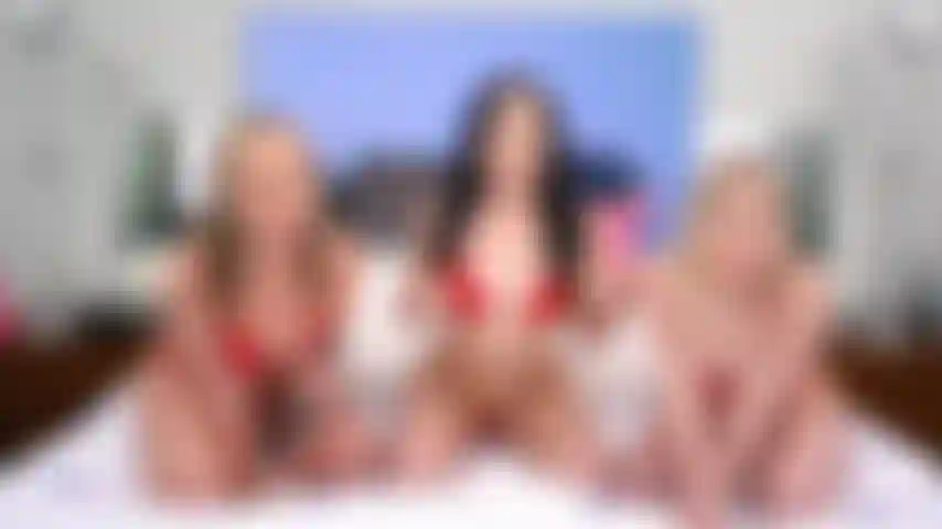 Ajudando um ao outro a se masturbar em um trio