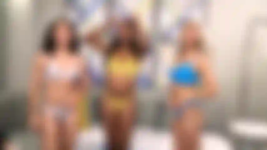 Cum n play - daya knight e gia dibella ganham um bom strap-on batendo nos céus de zerella.