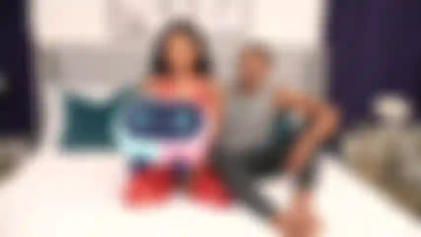 Diversidade é sexy - petite lina flexxx chupa o pau enorme do alex jones e fode ao vivo no jerkmate.