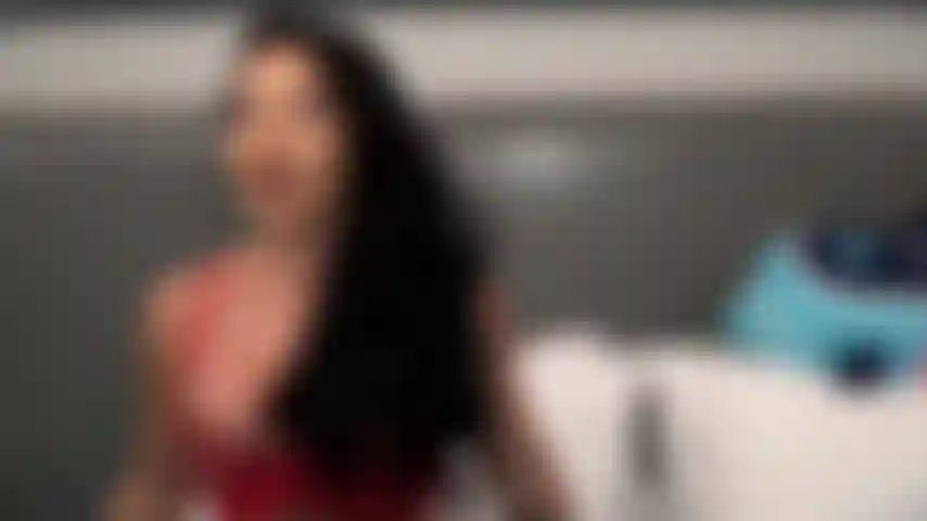 Fant-asia - lubrificado morgan lee leva uma surra de zac wild.