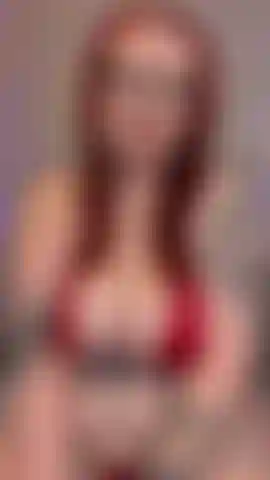 Nova vizinha implora por sua porra e cavalga em você.