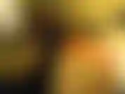 Pegue esse pau e acaricie-o com palmadas e tremores enquanto minha linda bunda redonda hipnotiza você com seus movimentos.