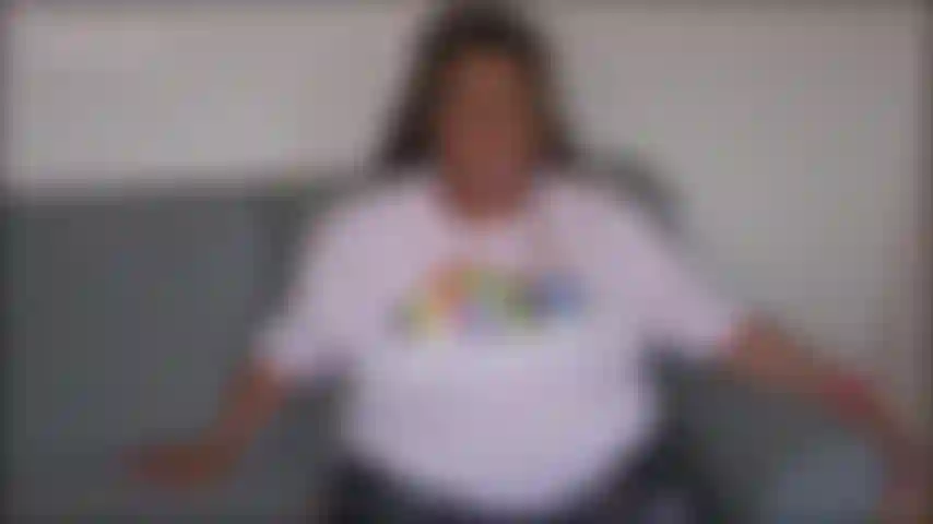 Engordando secretamente sua madrasta.