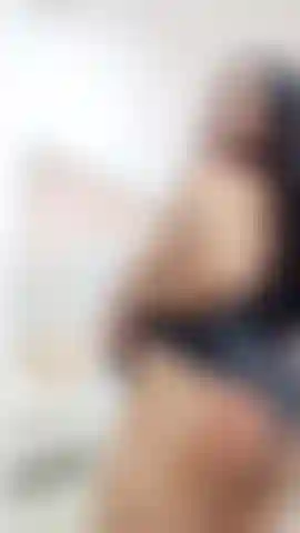 Movendo minha bunda grande.