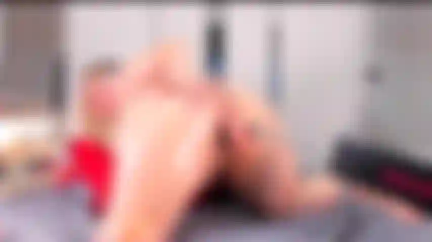 Destrua minha buceta tesuda.