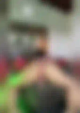 Acordei muito pervertida e quero montar seu pau duro.