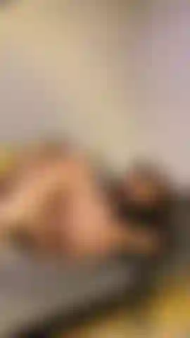 Mmm uma masturbação gostosa para dormir.