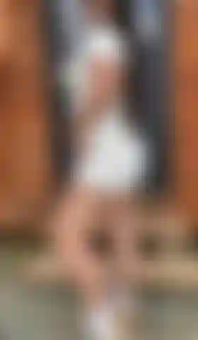 É um dia perfeito para esfregar meu clitóris ao ar livre.