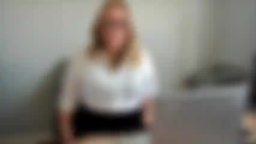 Julie_Bliss - office102 - por favor me contrate.