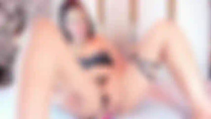 giving me fingers to have an orgasm for you