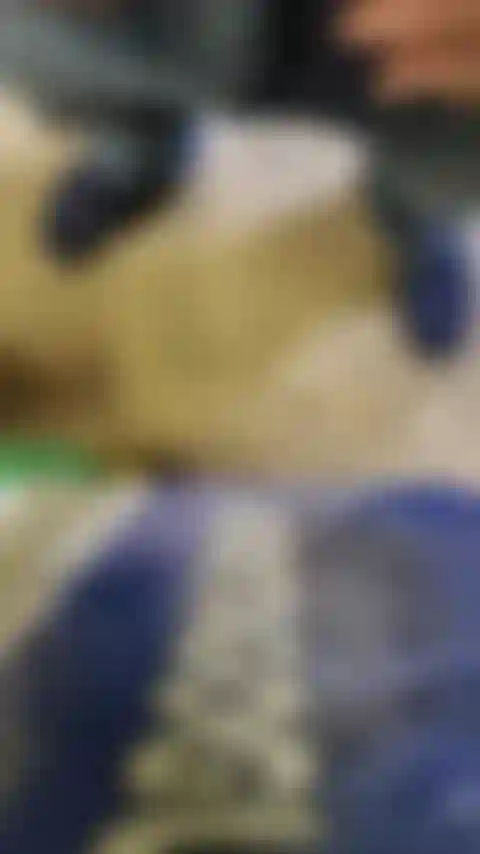 Brincando na garagem.