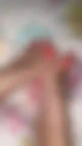 pretty fresh painted toes