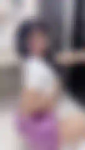 Join me on a hot day in the bathroom of my gym