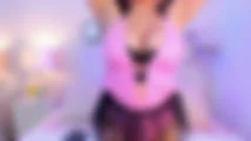 Aproveite meus peitos grandes e saltitantes.