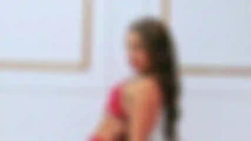 💋Teasing for my hot brunette body🥵