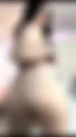 Balançando a bunda por você.