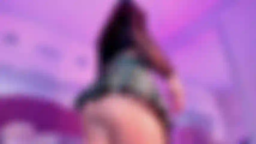 Sua universitária favorita!