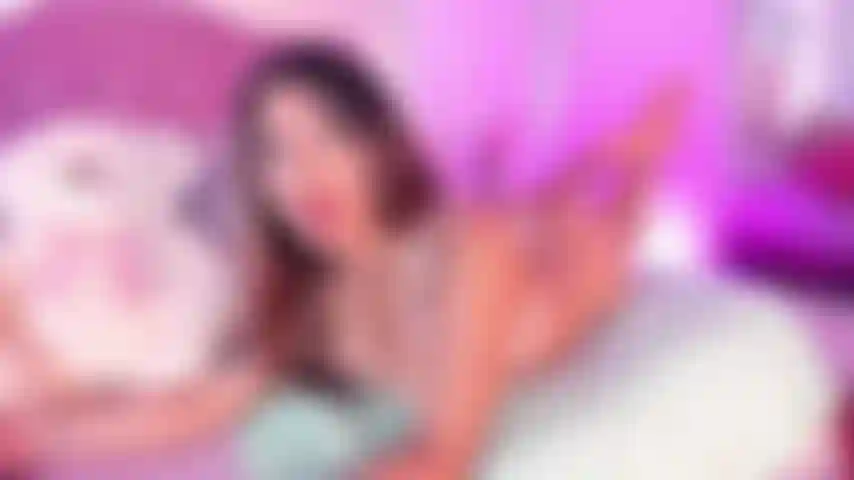 Preciso do seu pau na minha boca.