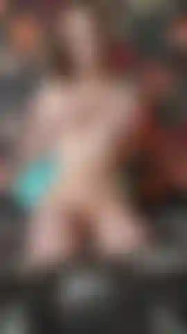 Goze nos meus peitos em contagem regressiva.