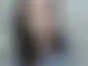 Observe-me esfregar minha barriga.