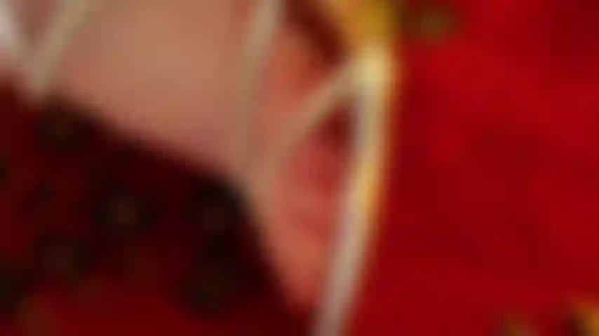 Christmas is here and I want to celebrate it with you!  Come to my living room and let yourself be enveloped by the magic of the holidays. Today I'm full of energy, good humor, and a touch of Christmas playfulness.Would you like to share a warm, fun, and unique moment with me?