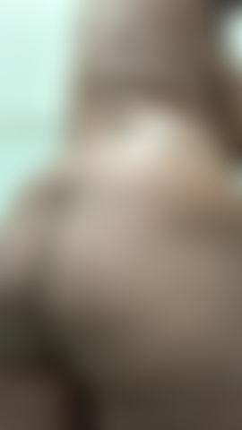 Tomo banho com tesão para você.