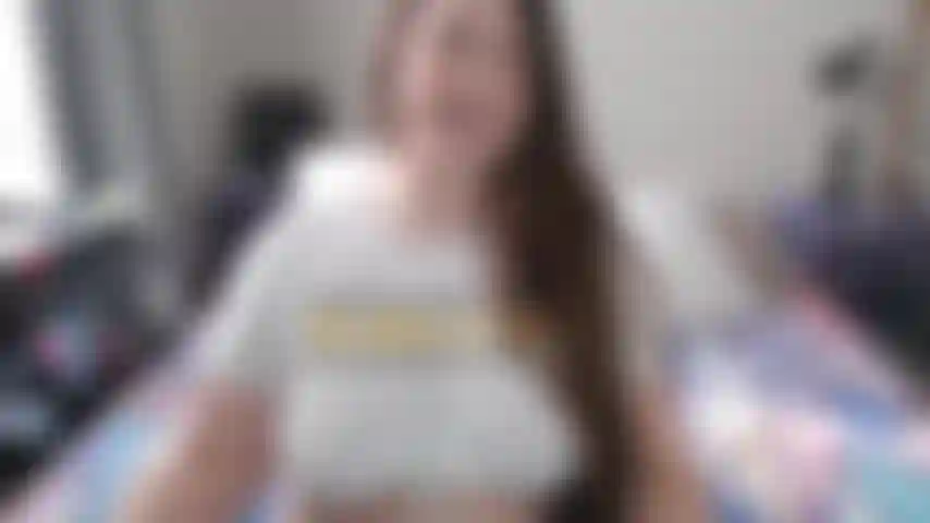 A garota dos seus sonhos, kaylee graves, quer que você acaricie! Mostre-me o quão bem você poderia me foder se estivesse aqui. Acaricie enquanto mostro minhas curvas. É um sonho realizado para você. Afinal sou a garota dos seus sonhos.