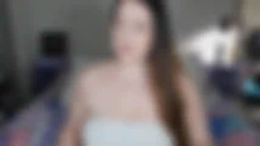 Gata bbw espessa com sua maior calcinha de vovó. Às vezes o que uma bunda enorme como a minha precisa é de uma calcinha enorme e confortável. Veja-me experimentar três dos meus maiores pares de calcinhas com costas inteiras em diferentes estilos e cores.