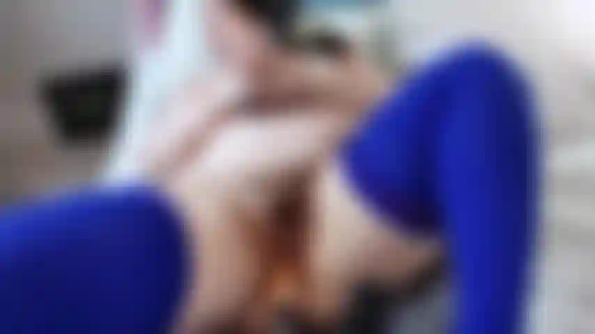 Squirt babe kaylee e sua máquina de foder.