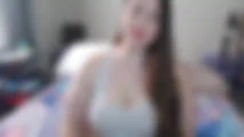 Abra o crack fedorento de kaylee e cheire! Agora é seu trabalho cheirar minha bunda suada e identificar corretamente o quão sujo ela está. Chegue bem perto e tenha uma boa visão do meu buraco peludo. Pucker up!