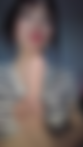 Olha como meus peitos balançam enquanto chupo.