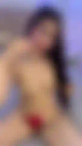 Não consigo deixar de imaginar como seria me perder em suas carícias esta noite.