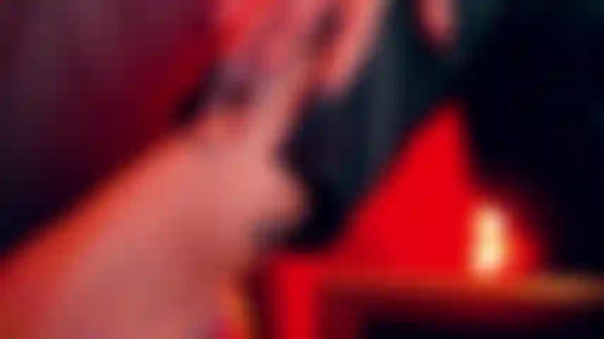 Sou a joia escondida por aqui, uma garota que adora viajar para fazer novas amizades, sou uma socialite! Quero ser a garota com quem você sonhará desde o primeiro momento em que me ver.