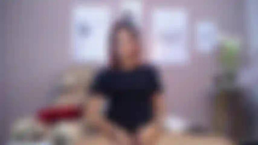 Adoro chupar seu pau depois que você controlar minha luxúria.
