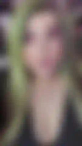 Sissy garganta treinando.