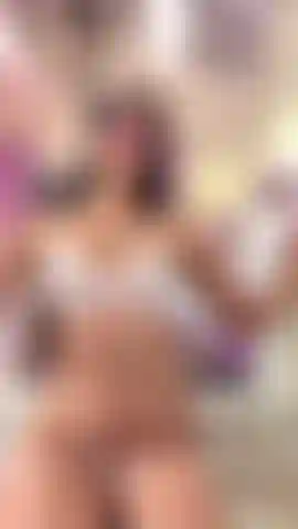 Se você gosta do que vê... Imagine o que não.