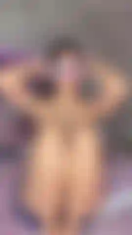 Minha buceta vibra forte!