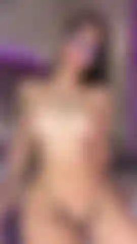 Dançarina de peitos.