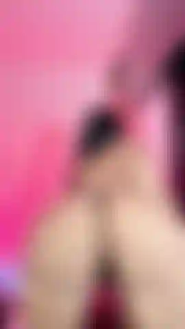 a sexy twerk on top of the chair and open ass
