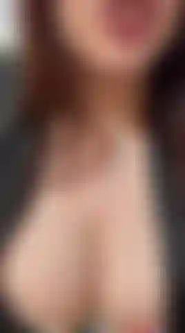 Watch me rubbing my clit n fuck my pussy with my fav dildo while I talk dirty to you