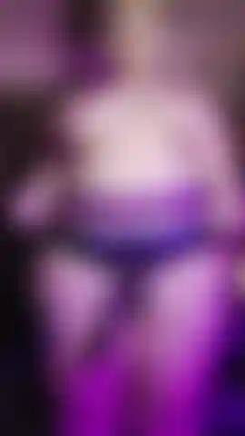 A mistress vai te penetrar com um strapon de pênis preto enorme de 10". Falando sobre como ela vai te usar completamente e te transformar em um brinquedo sexual. #Strapon #pegging #cuck #sissy #bbc #femdom #mistress #seios #tits #roleplay #bbw #kink.