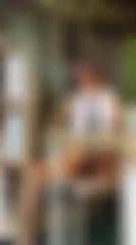 Uma boa aluna pagando com minha buceta rosa.