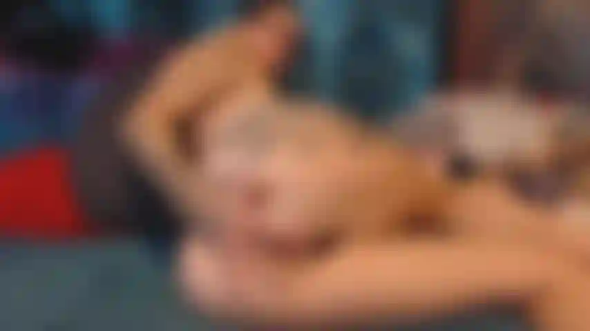 Puta anal em treinamento.