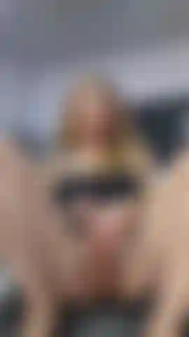 Come and fuck this mature pussy, what are you waiting for to play with it?