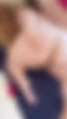 Bbw milf se satisfaz quietinha enquanto tem um policial na sua sala! Veja minha buceta ficar cremosa e ouça ela jorrar!