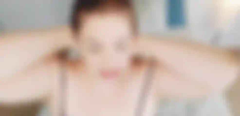 Brincadeira de buceta e porra hitachi forte !!!