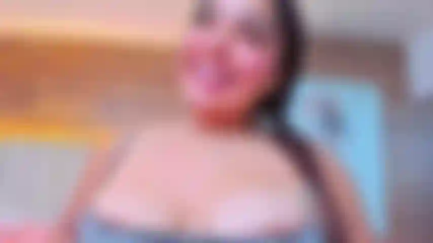 Masturbação e boquete excitantes, corra comigo.