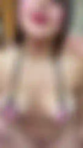 Look how naughty and horny I am ... It's inevitable to play with my delicious tits.