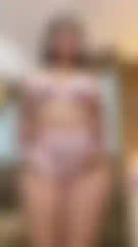 Minhas curvas estão te chamando e elas querem que você me foda completamente.